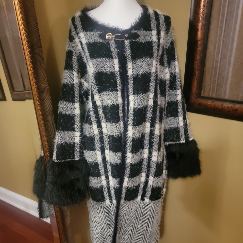 Chic Black and White Plaid Coat with Faux Fur Trim